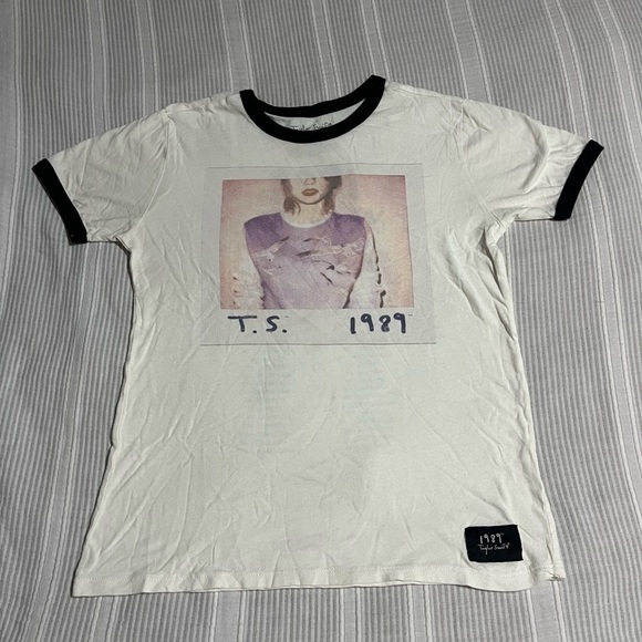 Taylor Swift Tops - Taylor Swift White Tee with Black Trim